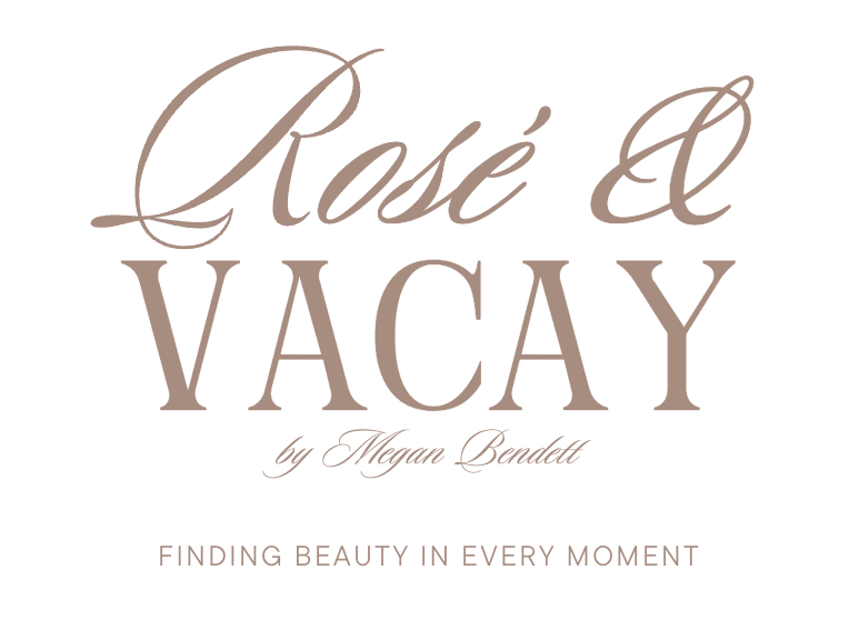 Rose and Vacay logo